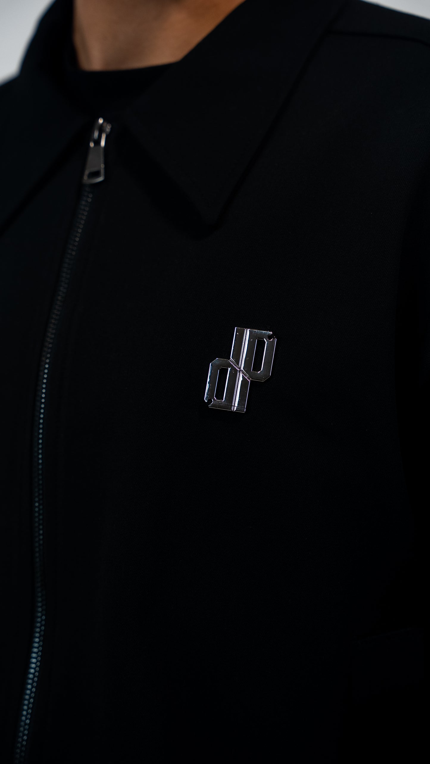 PRÈSTIGE ESSENTIAL RED LINE ZIP JACKET