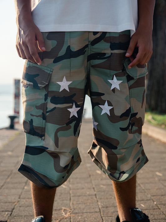 CAMOUFLAGE CARGO SHORTS