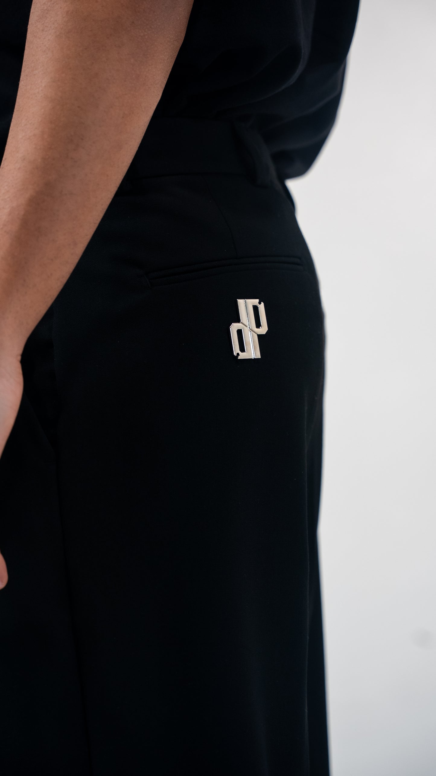 PRÈSTIGE ESSENTIAL PINCES PANT