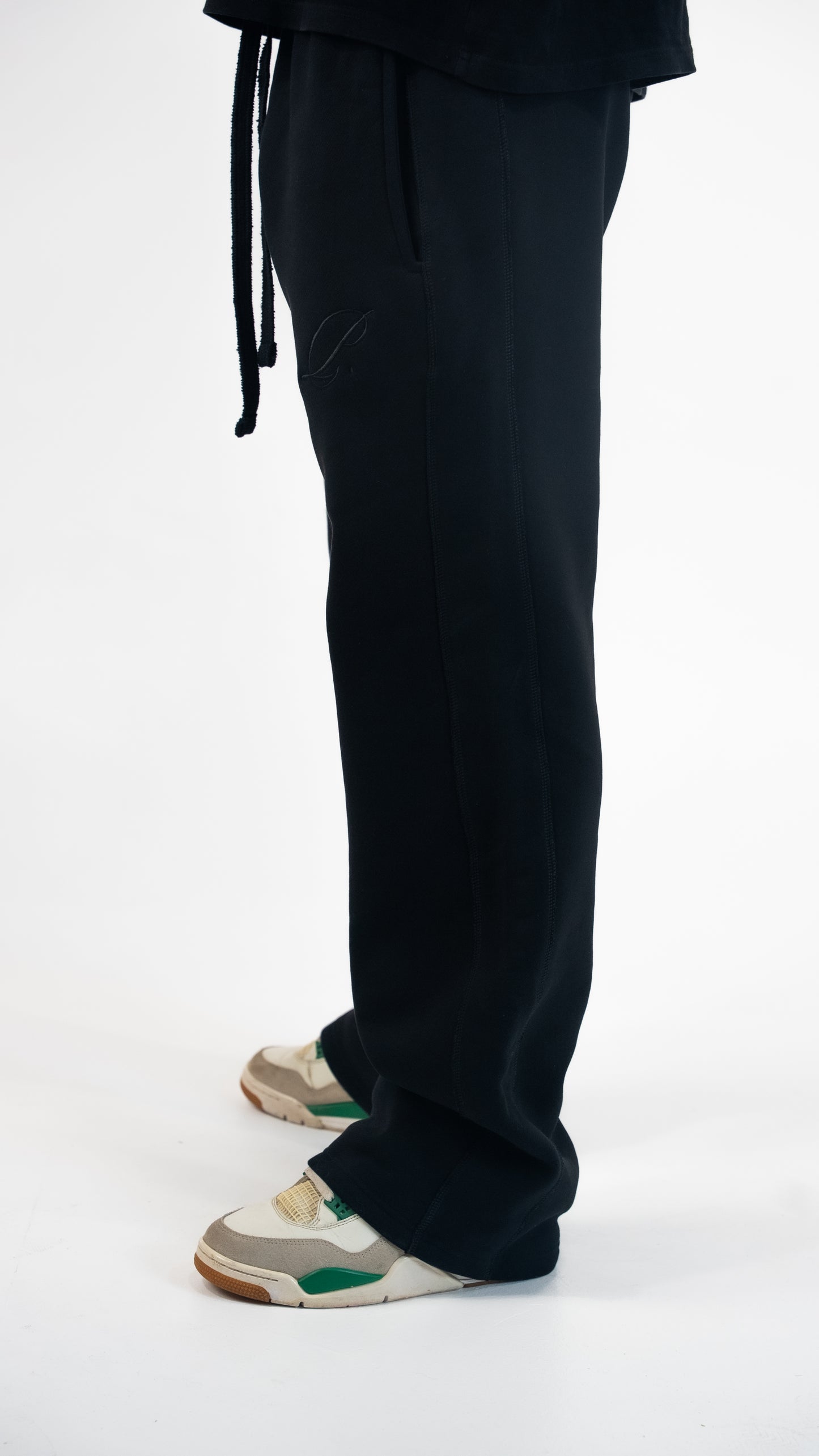 LUXURY OVERSIZED SWEATPANTS