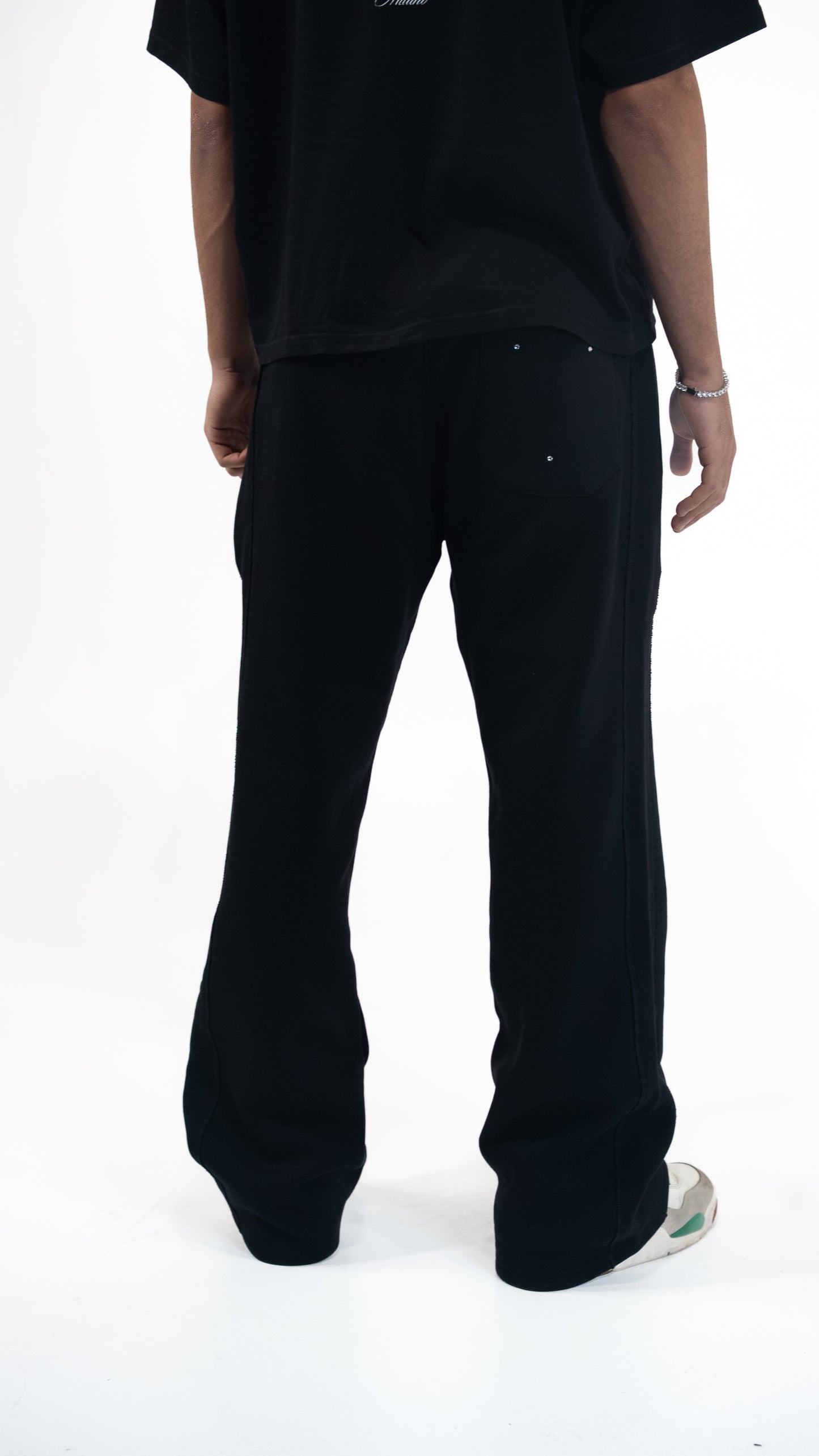LUXURY OVERSIZED SWEATPANTS