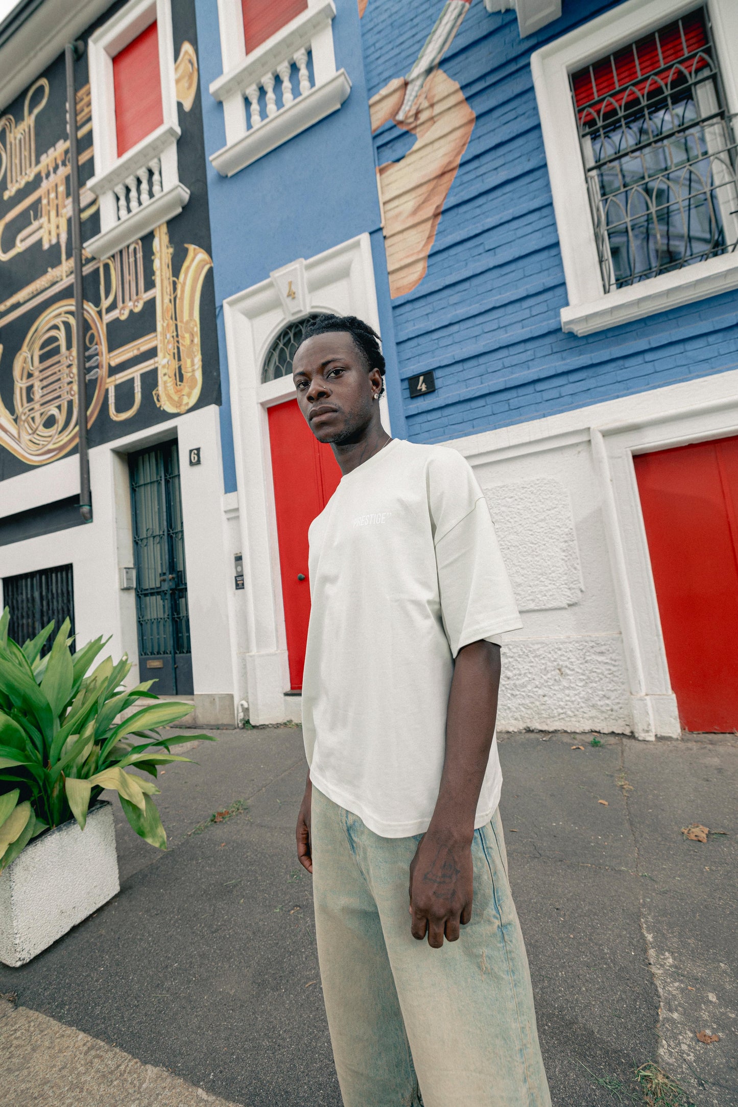 OVERSIZED CROP FIT T-SHIRT "PRÈSTIGE"